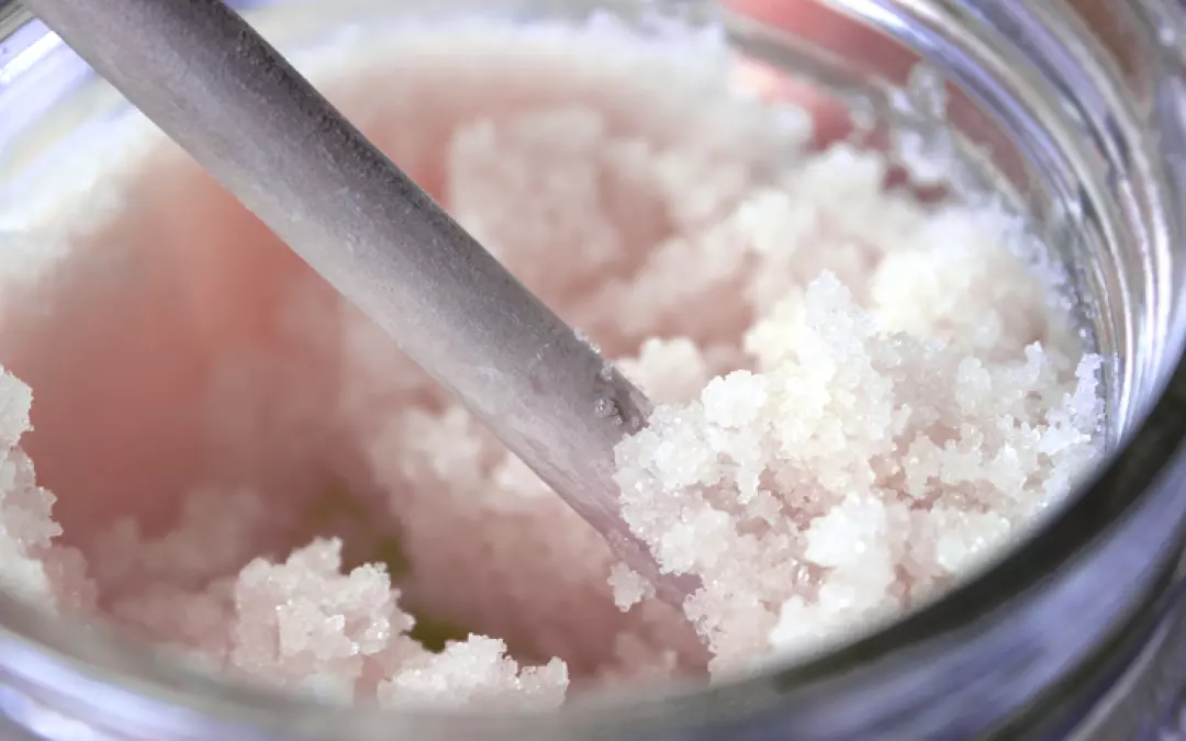 Hausgemachtes Meersalz-Peeling