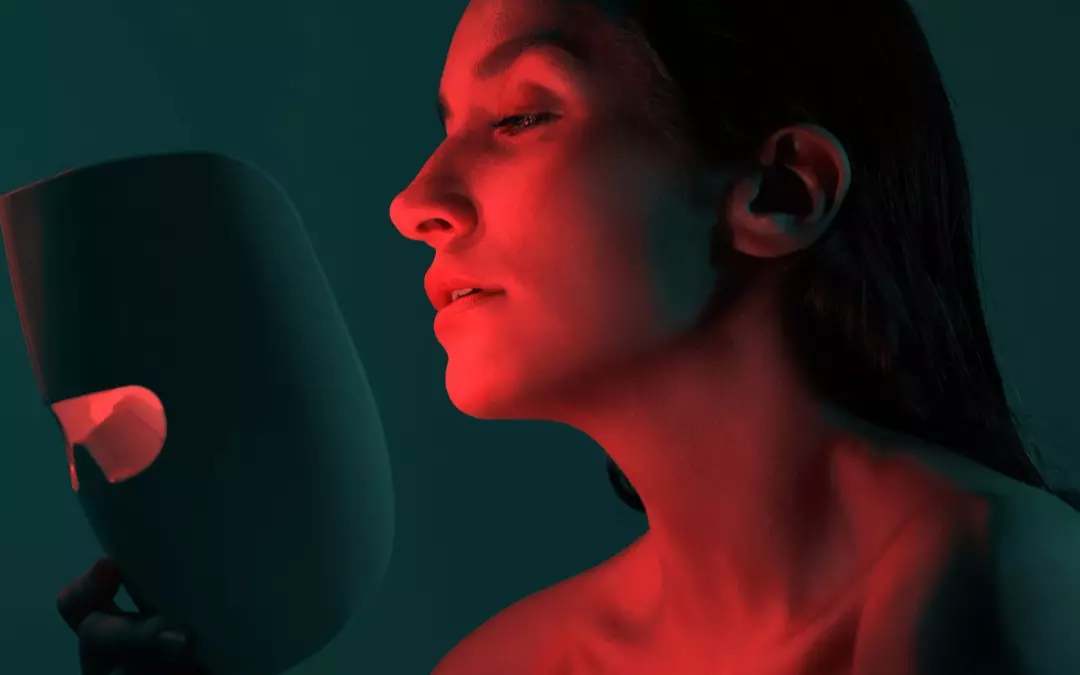 Unlocking the Benefits of Red Light Facial Therapy