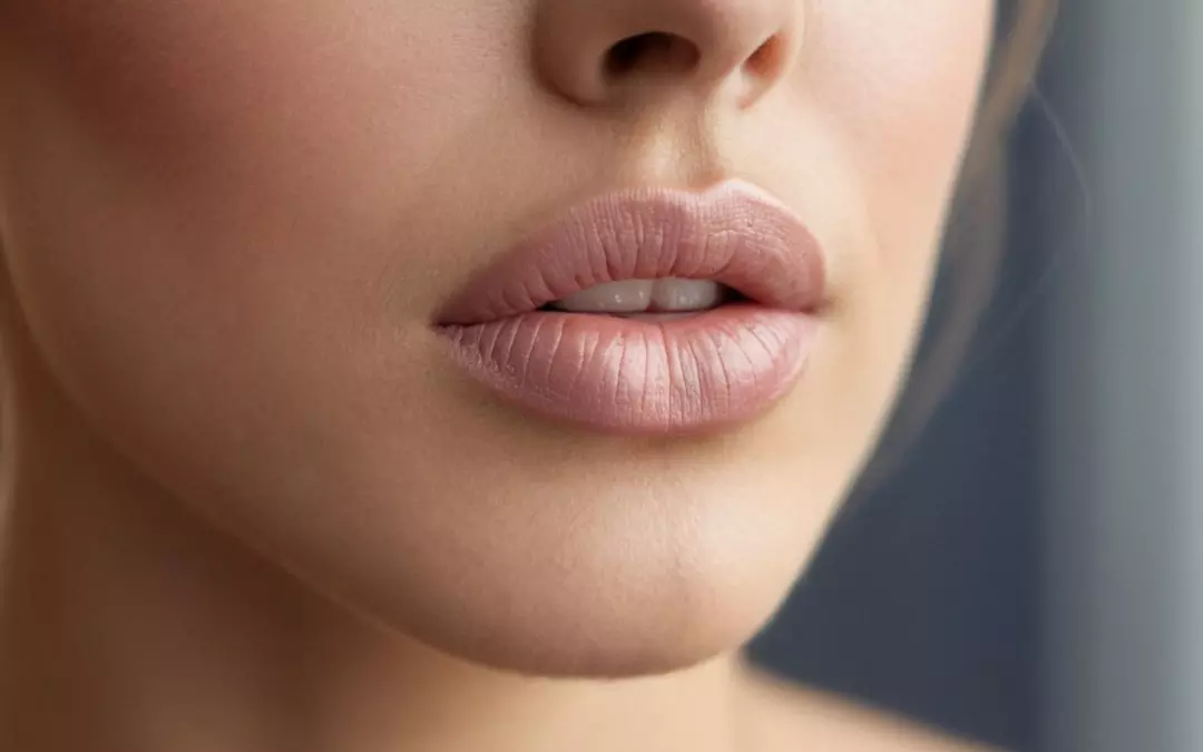 Schmale Lippen bekommen: Ursachen und L&ouml;sungen