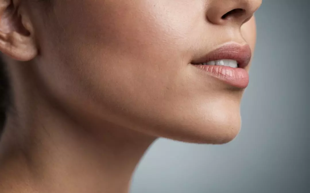 Doppelkinn ohne OP weg: Bew&auml;hrte Methoden