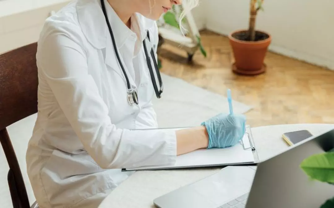 Alles &uuml;ber Lip&ouml;dem K&auml;ltetherapie: Behandlung und Diagnose